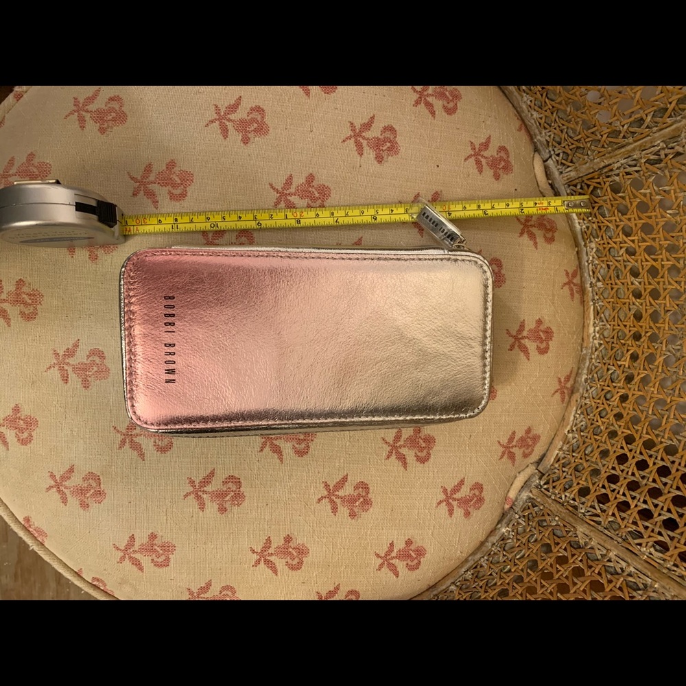 Bobbie Brown Travel cosmetics case.